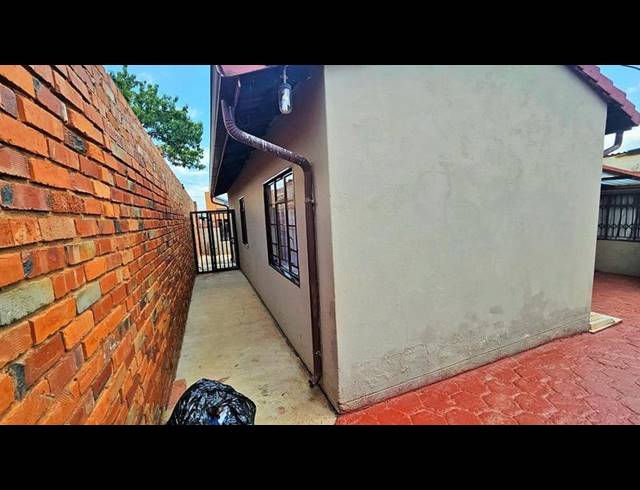 4 BEDROOM HOUSE FOR SALE IN ATTERIDGEVILLE